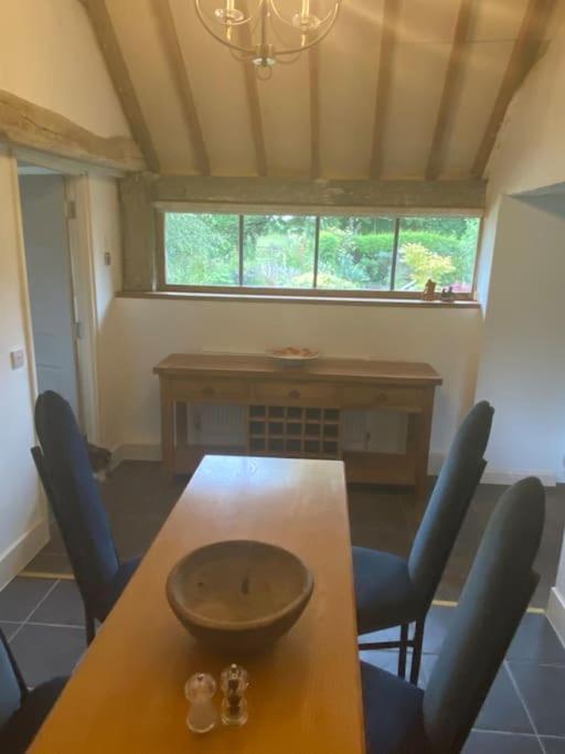 Oyster Barn Sleeps Two * Roughton (Norfolk)
