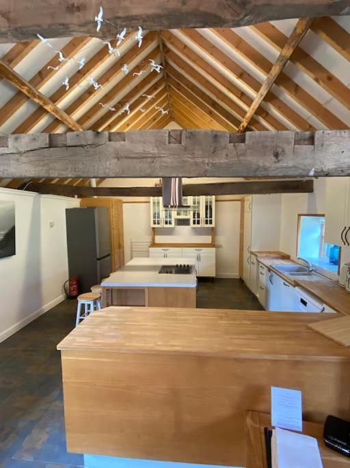 Oyster Barn Sleeps Two Holiday home *